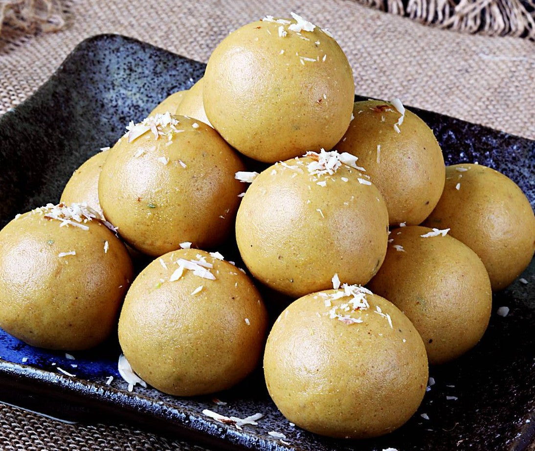 Classic Besan Laddu – Melt-in-Mouth Golden Perfection